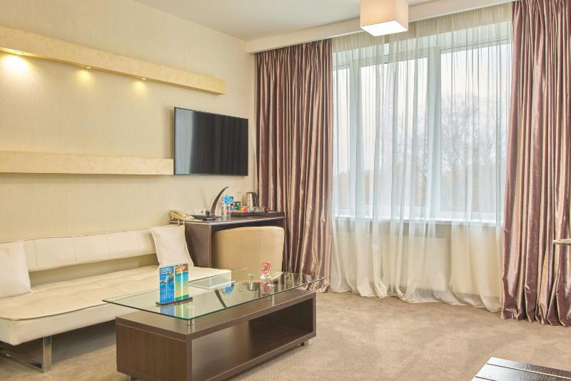 Superior Double Room image 3