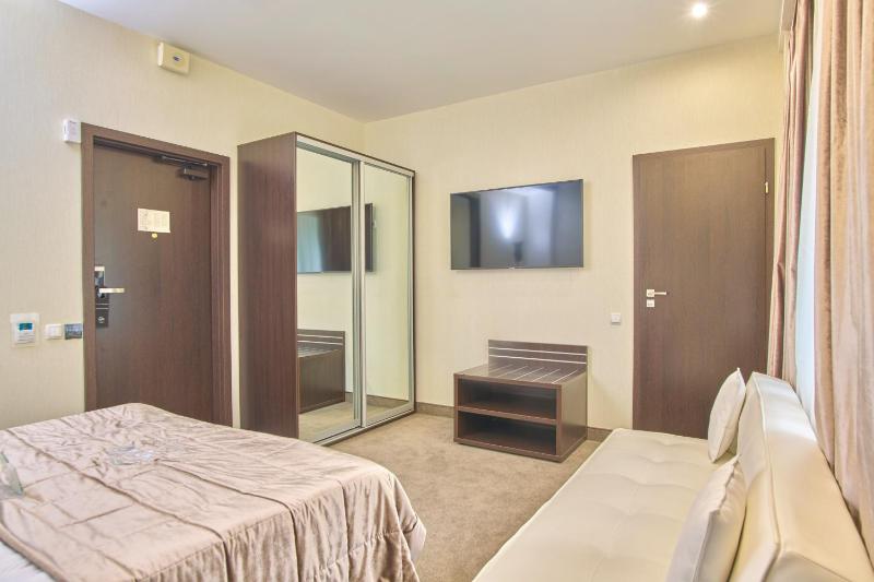 Standard Double Room image 4