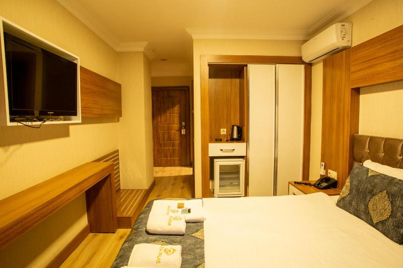 Standard Room image 3