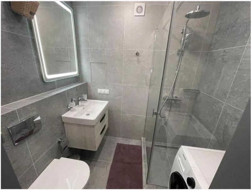 Lux 1-bedroom beautiful apartment Most City Central area - image 5