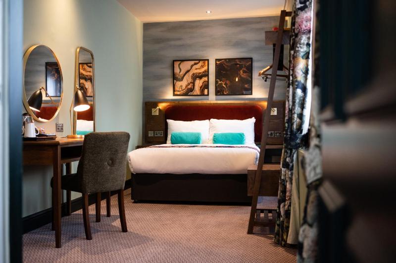 Double Room image 4