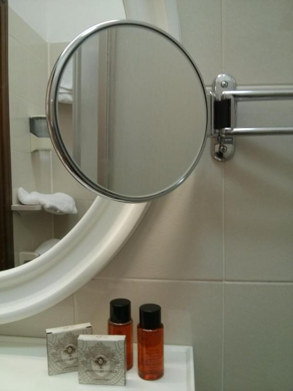 Single Room image 2