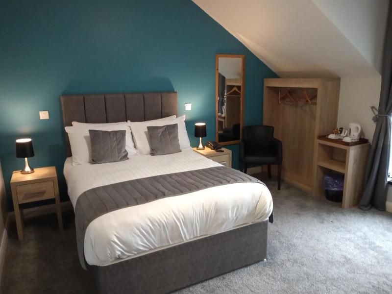 Superior Double Room image 3