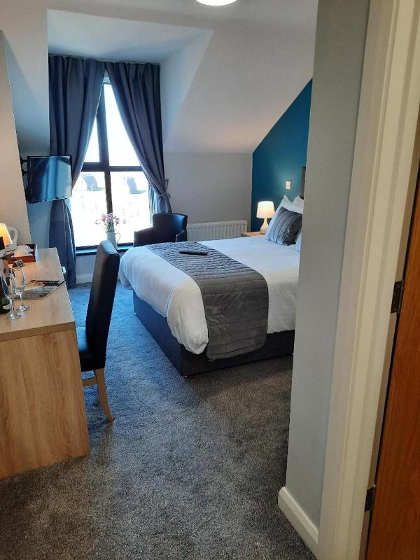 Superior Double Room image 4