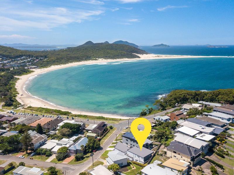 Fingal Bay Seabreeze Unit 2 16 Tuna Crescent - image 1