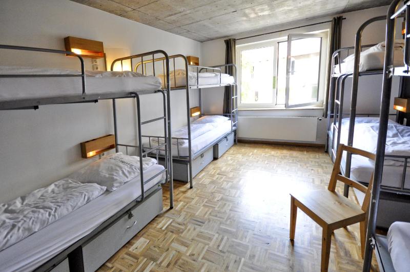 Five Elements Hostel and Capsules Frankfurt - image 3