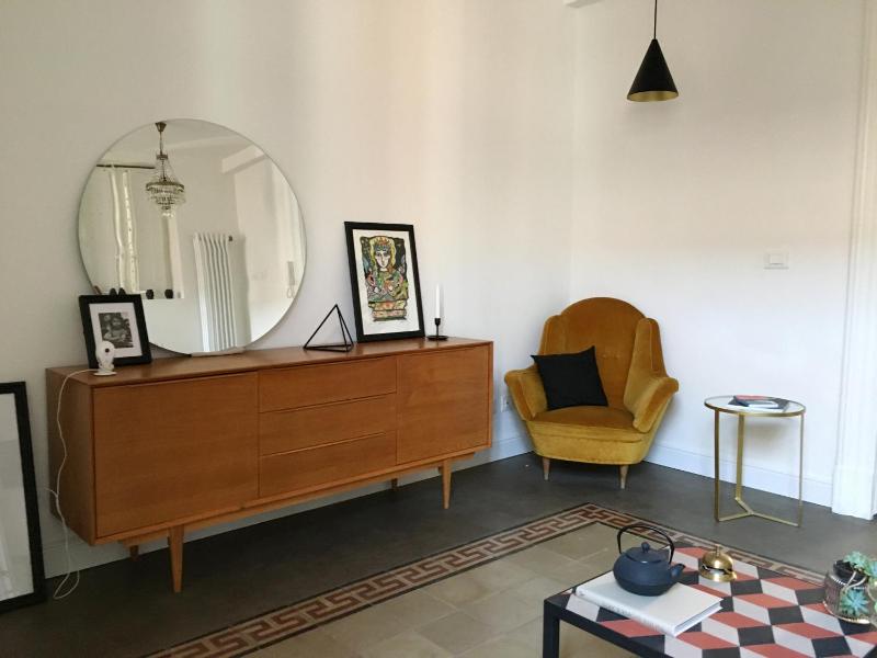 Gorgeous flat with Opera view - image 10