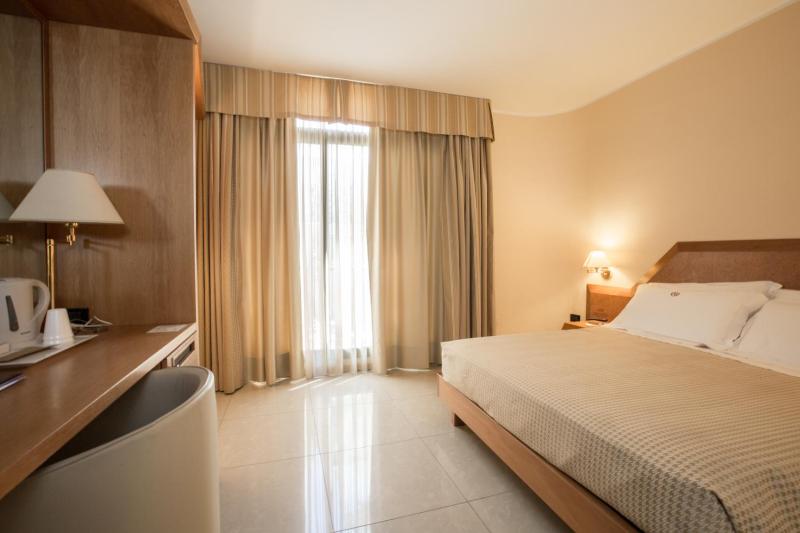 Superior Double Room image 1