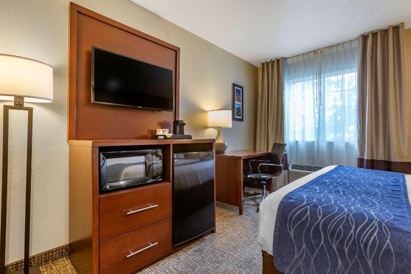 King Room - Non-Smoking image 2