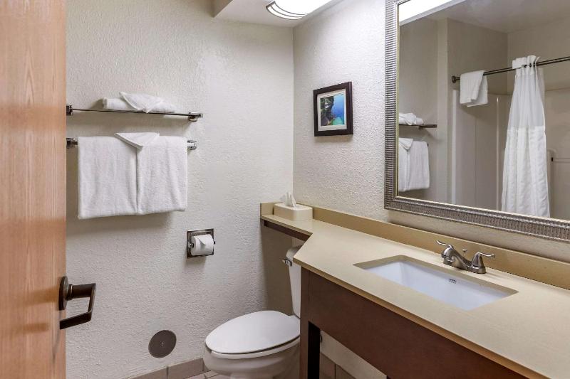 Double Room with Two Double Beds - Non-Smoking image 2