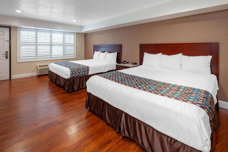 King Room with Two King Beds - Non-Smoking image 1