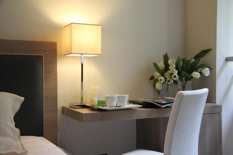 Double Room with Small Double Bed image 4