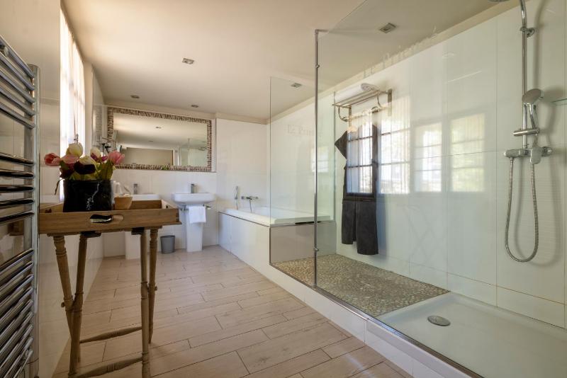 Superior Double Room image 4
