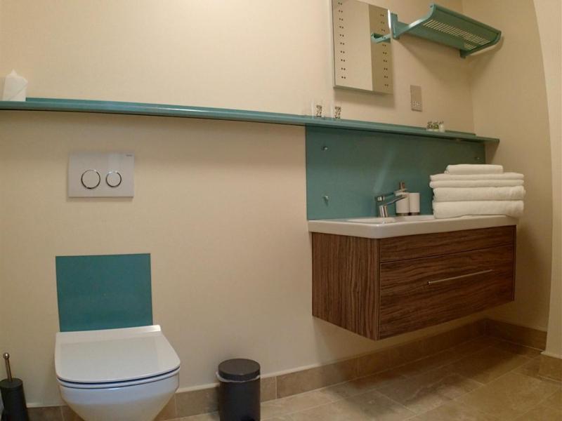 Double Room with Private Bathroom image 2