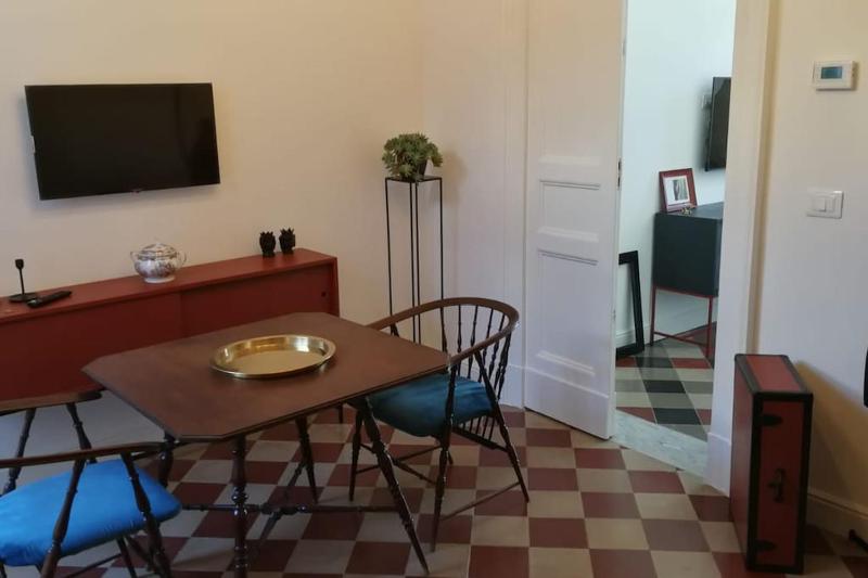 Gorgeous flat with Opera view - image 3