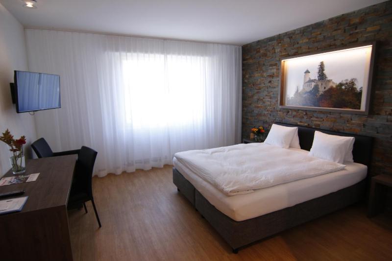 Superior Double Room image 3