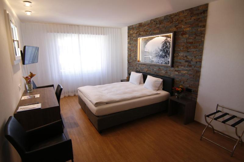 Superior Double Room image 4