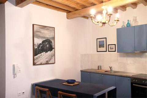 Stone Mansion House - image 20