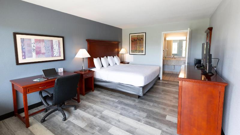King Room - Disability Access image 1
