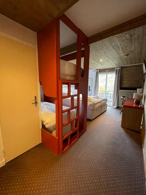 Family Room (2 Adults + 2 Children) - Free Breakfast image 3