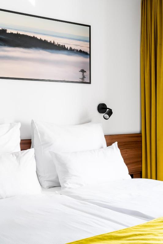 Comfort Twin Room image 3