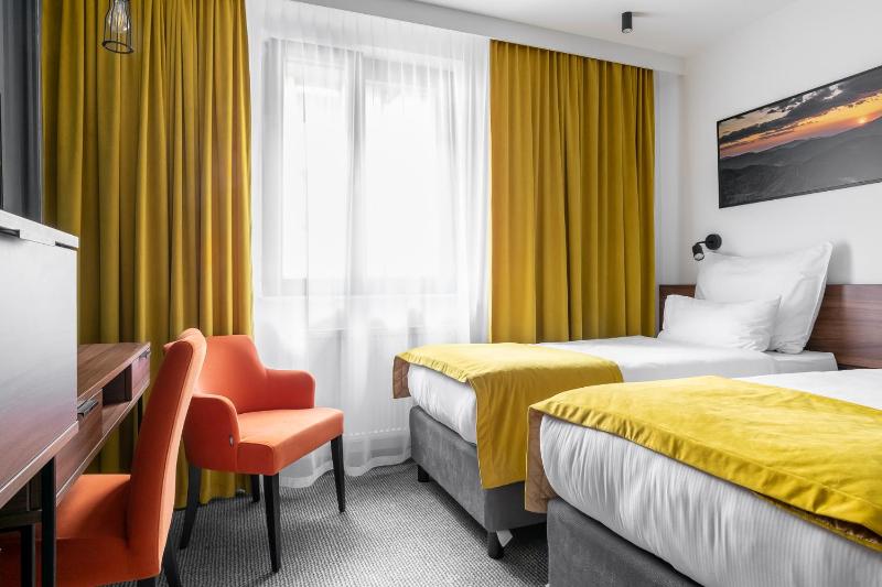 Double or Twin Room with View image 4