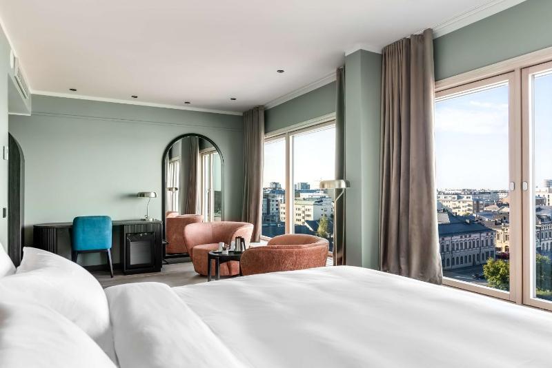 Executive Room with Panoramic Sea View image 2
