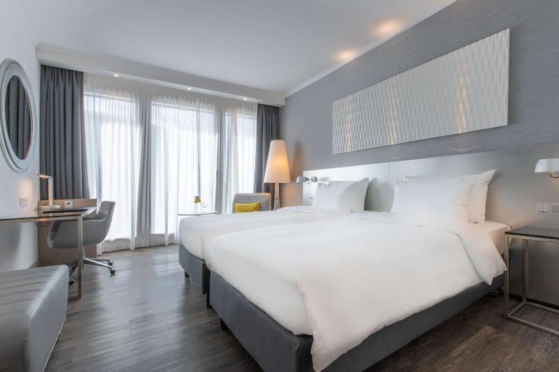 Standard Room image 4