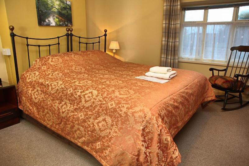 Double Room image 1