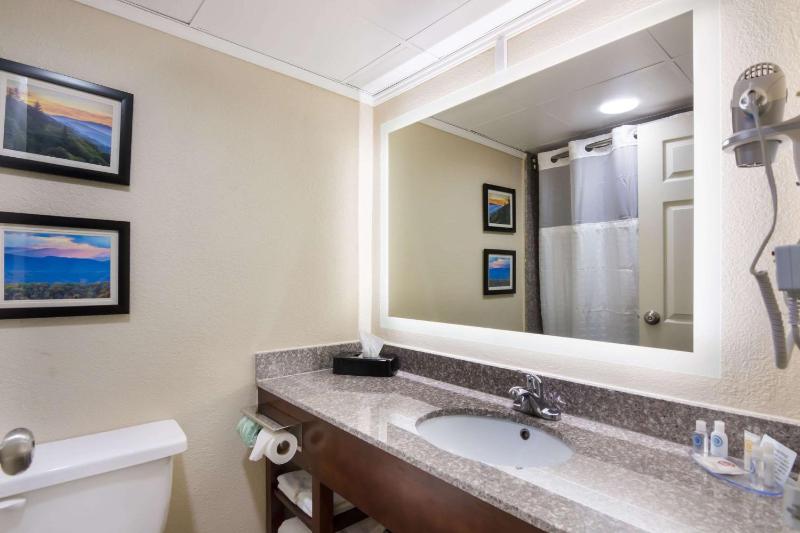 Double Room with Two Double Beds - Non-Smoking image 2