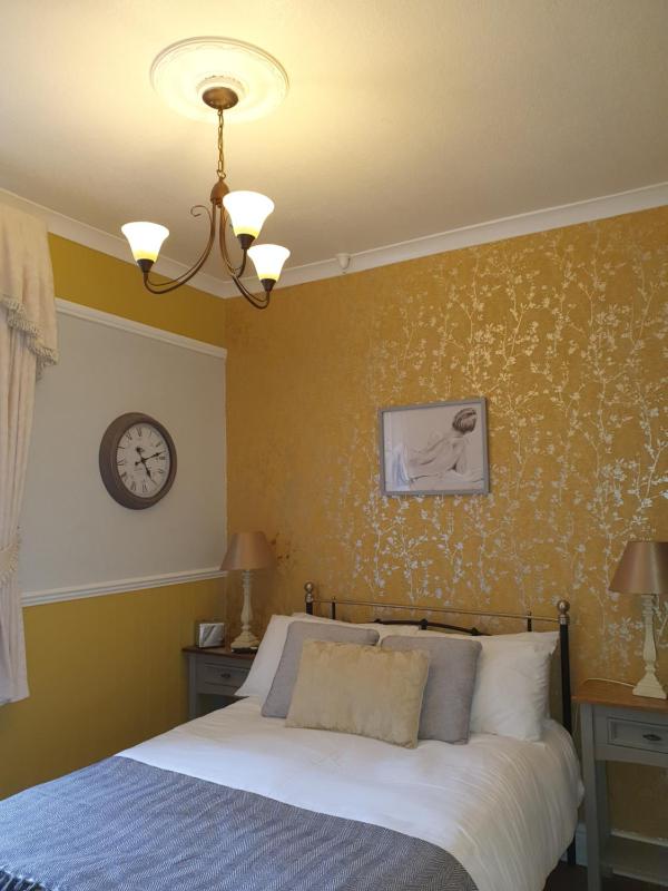 J's Mayfair Guest House - image 23