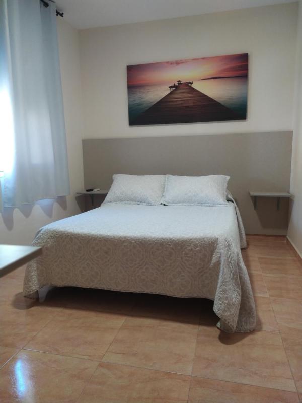 Double Room with Private Bathroom image 1