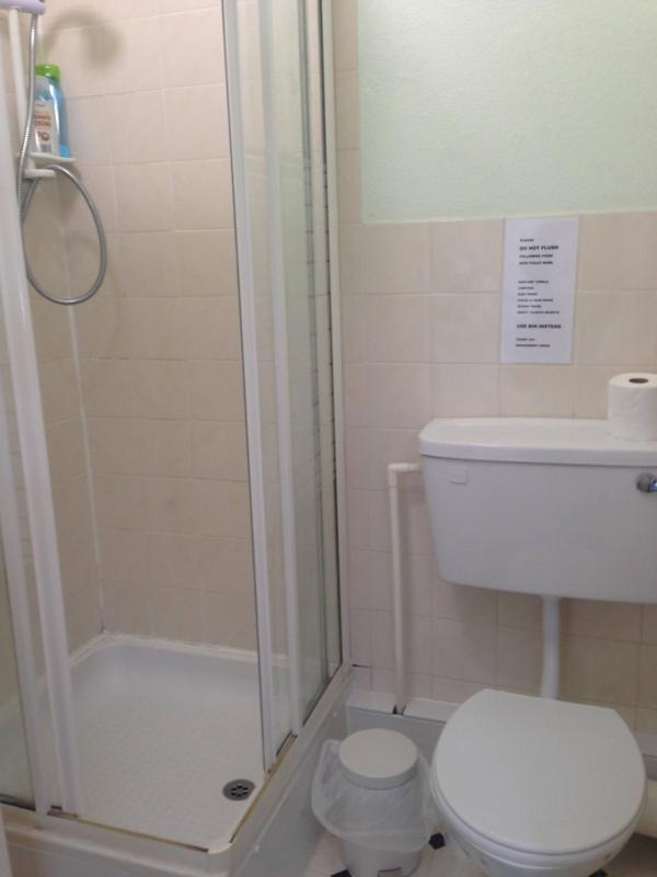 Triple Family En-suite with Cricket View image 2