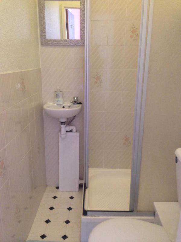Triple Family En-suite with Cricket View image 2