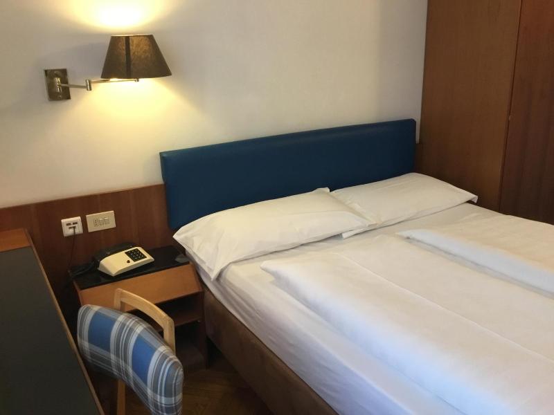 Budget Double Room image 2
