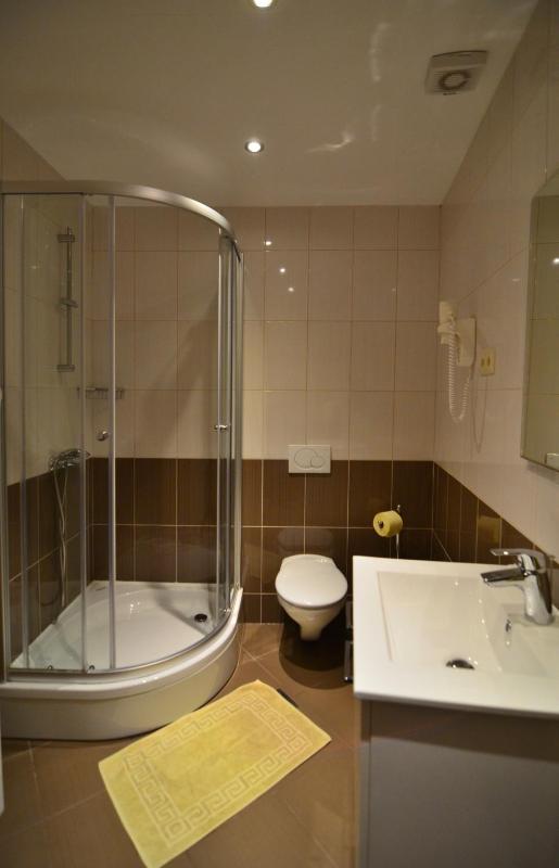 One-Bedroom Apartment with Terrace and Sea View image 2