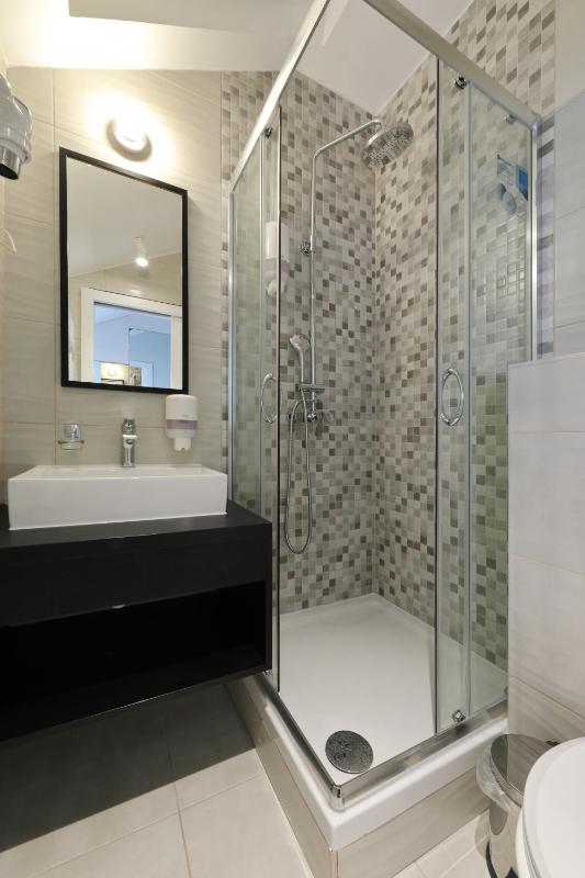 Standard Double Room image 1