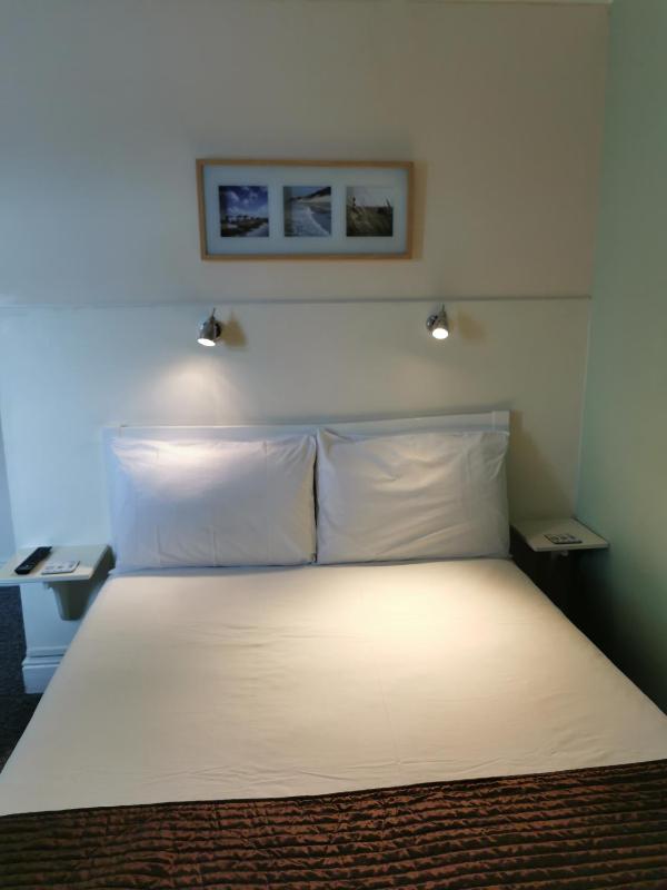 Double Room image 2