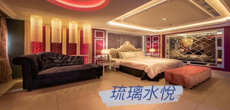 Deluxe Double Room image 1