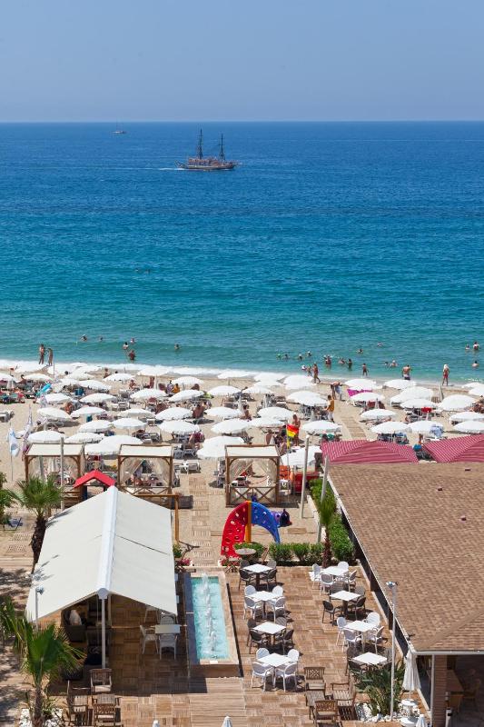 Xperia Saray Beach Hotel - image 4