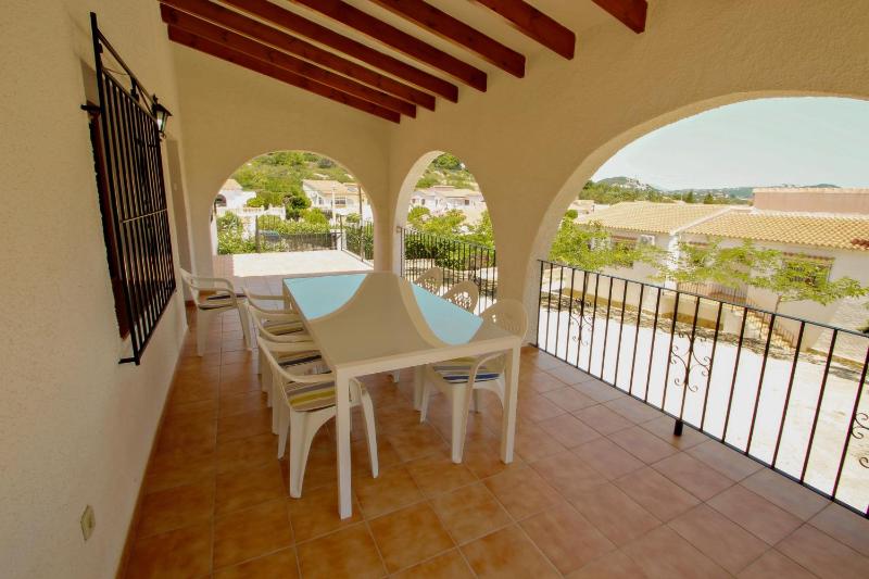 Laura-29A - pretty holiday property with garden and private pool in Calpe - image 25