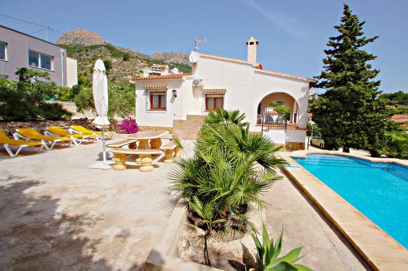 Laura-29A - pretty holiday property with garden and private pool in Calpe - image 18