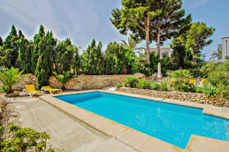 Laura-29A - pretty holiday property with garden and private pool in Calpe - image 16
