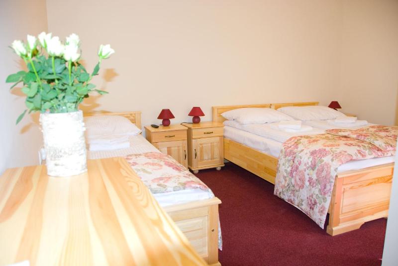 Quadruple Room image 4