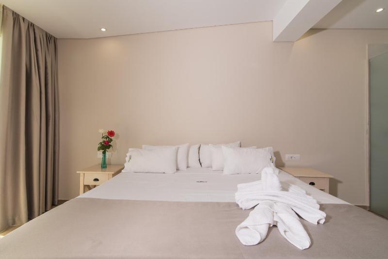 Junior Suite with Sea View image 2
