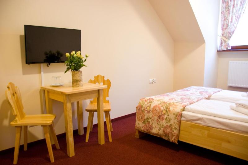 Double Room image 4