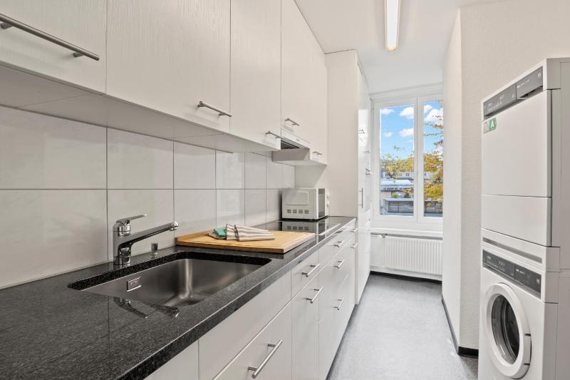 Modern & Central Apartments - image 13