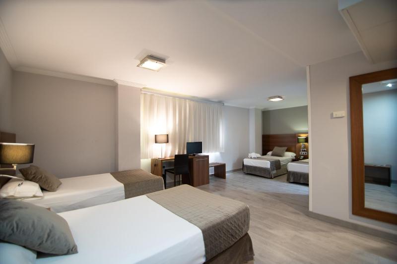 Triple Room image 2