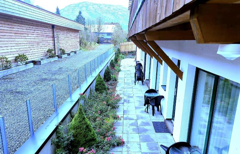 Superior Four-Bedroom Apartment with Terrace image 2
