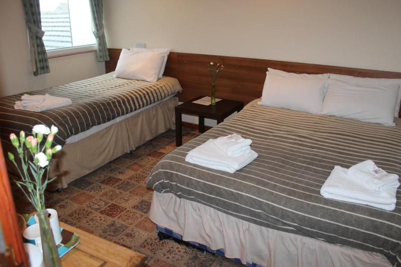 Premium Quadruple Room image 2